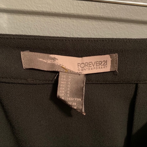 Forever 21 Forrest Green Skirt Size S - Picture 2 of 2